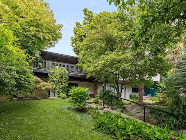 House with garden and terrace