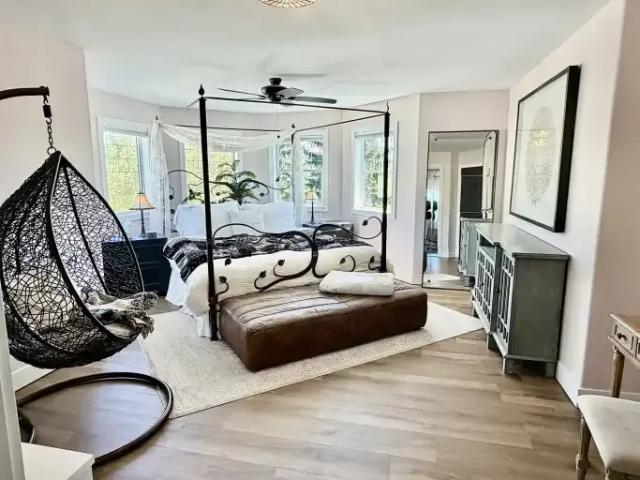 House 4 Bedroom For Rent Cochrane AB 3295 ES103091533