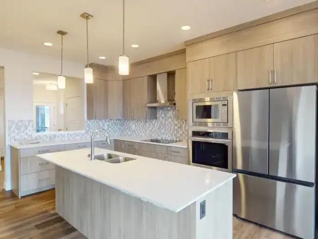 House 4 Bedroom For Rent Cochrane AB 4000 ES102846496