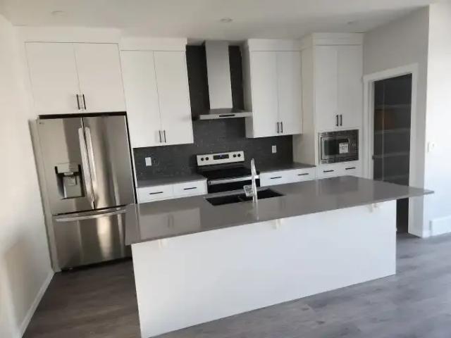 House 4 Bedroom For Rent Calgary AB 2250 ELS103091787