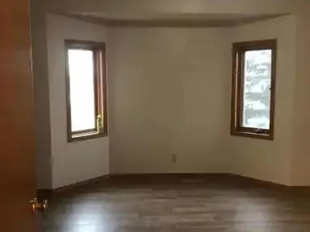 House 4 Bedroom For Rent Calgary AB 2300 ES105087929