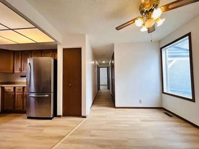 House 4 Bedroom For Rent Calgary AB 2500 ES105150572
