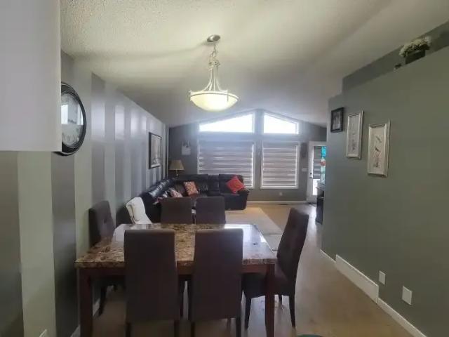 House 4 Bedroom For Rent Calgary AB 2550 ES103151638