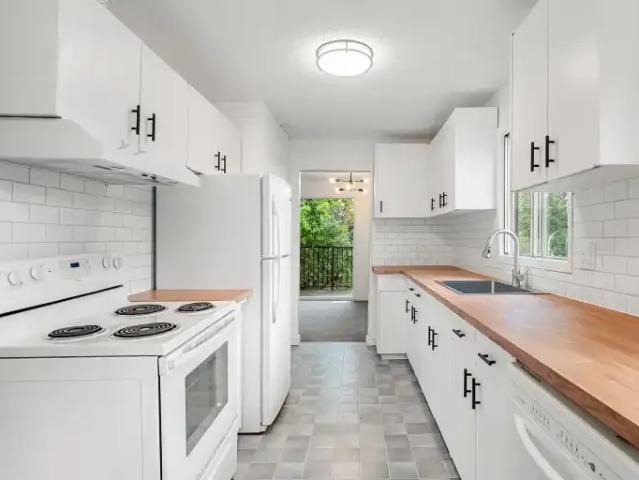 House 4 Bedroom For Rent Calgary AB 2650 ES105009053