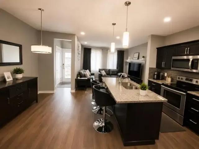 House 4 Bedroom For Rent Calgary AB 2895 ES104181731