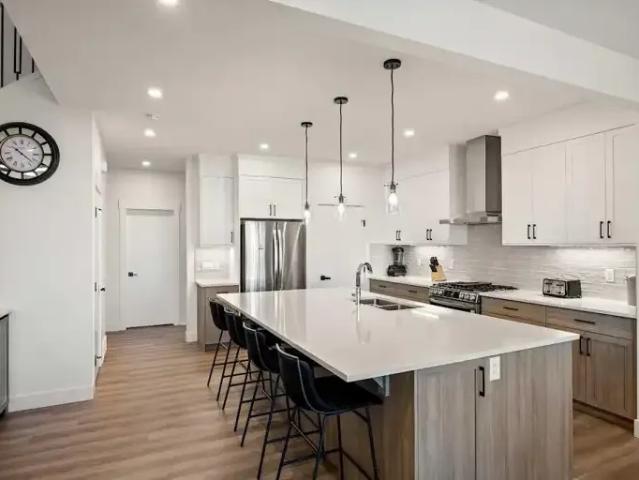 House 4 Bedroom For Rent Calgary AB 3150 ES104181404