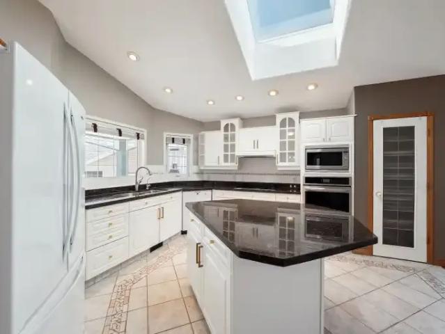 House 4 Bedroom For Rent Calgary AB 3195 ES104863419