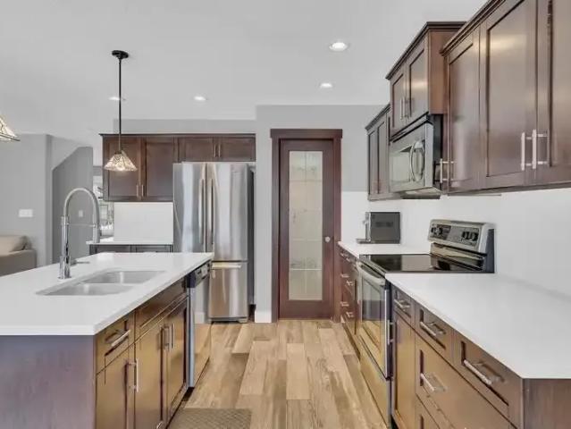 House 4 Bedroom For Rent Airdrie AB 3000 ES104972696