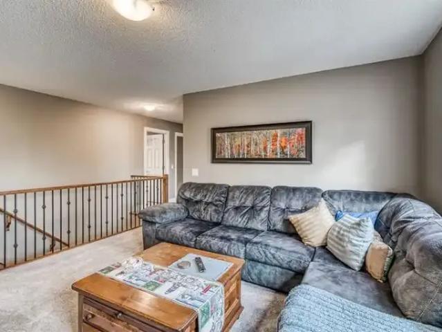 House 4 Bedroom For Rent Airdrie AB 3100 ES104876709