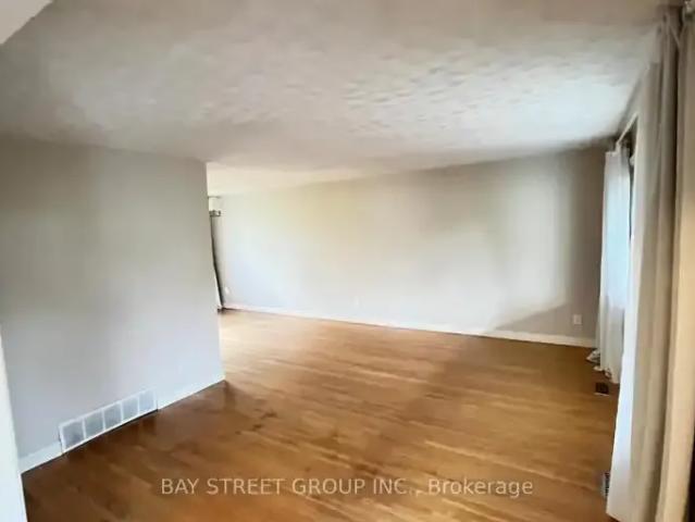 House 4 Bedroom For Rent Ajax ON 3300 ES102339093