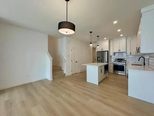 House 4 Bedroom For Rent Beaumont AB 2300 ES102914872