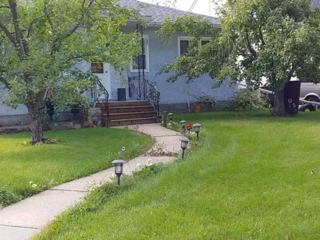 House 4 Bedroom For Rent Edmonton AB 2250 ES102629402