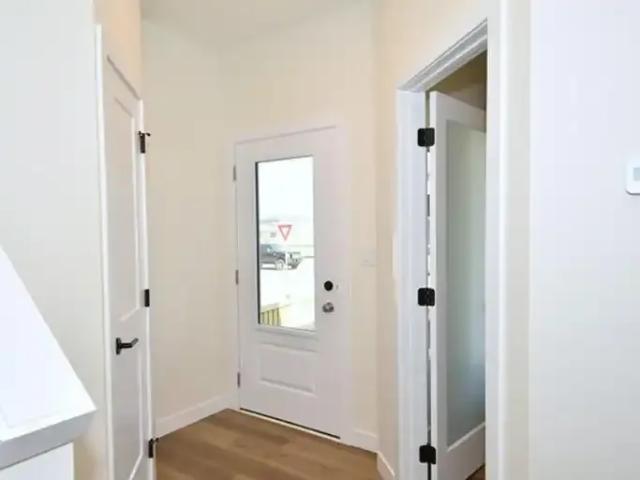 House 4 Bedroom For Rent Edmonton AB 2399 ES104841818