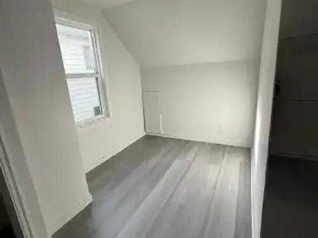 House 4 Bedroom For Rent Edmonton AB 2300 ES105048005