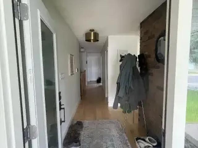 House 4 Bedroom For Rent Edmonton AB 3200 ELS101015545