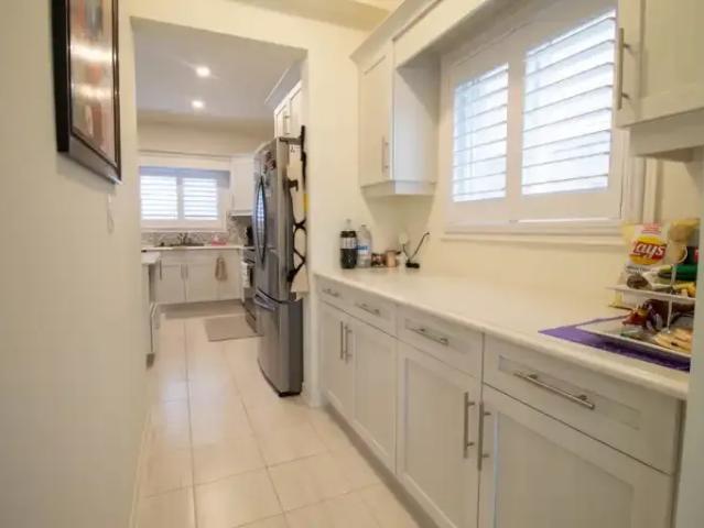House 4 Bedroom For Rent Fort Erie ON 2595 ES105185860