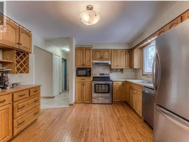 House 4 Bedroom For Rent Kitchener ON 2600 ES103611951