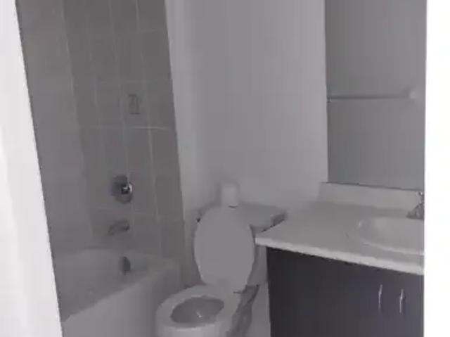 House 4 Bedroom For Rent Innisfil ON 3200 ES103011943