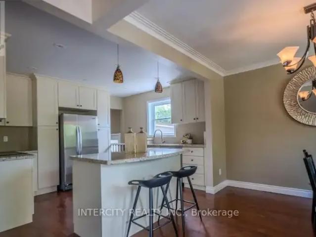 House 4 Bedroom For Rent Oakville ON 3200 ELS101986760
