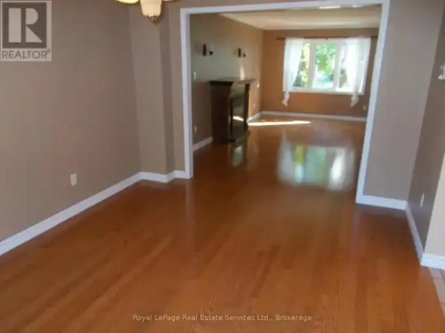 House 4 Bedroom For Rent Oakville ON 3950 ES102847430
