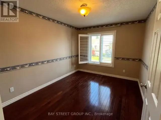 House 4 Bedroom For Rent Oakville ON 6600 ELS103011977
