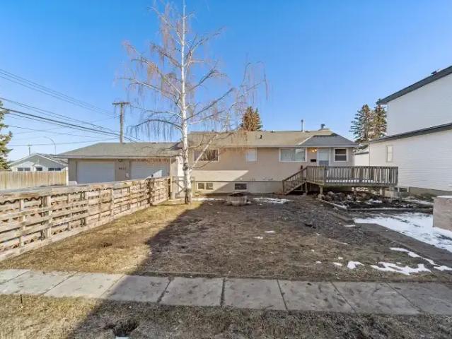House 4 Bedroom For Rent Olds AB 2200 ES104888343