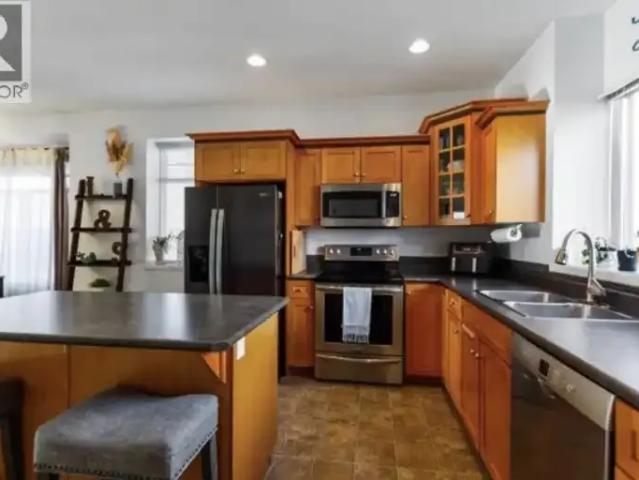 House 4 Bedroom For Rent Maple Ridge BC 3800 ES103243663