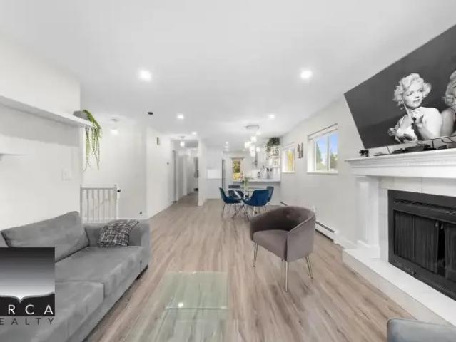 House 4 Bedroom For Rent North Vancouver BC 5500 ES104711727