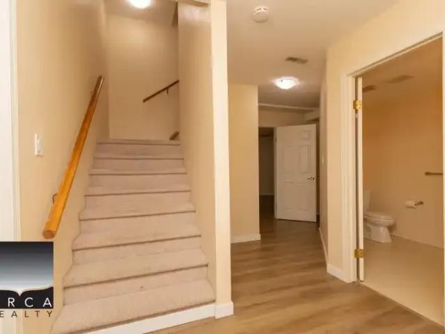 House 4 Bedroom For Rent North Vancouver BC 7500 ES104957514