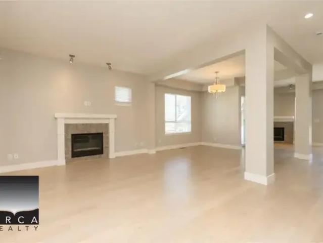 House 4 Bedroom For Rent New Westminster BC 4300 ES103215826