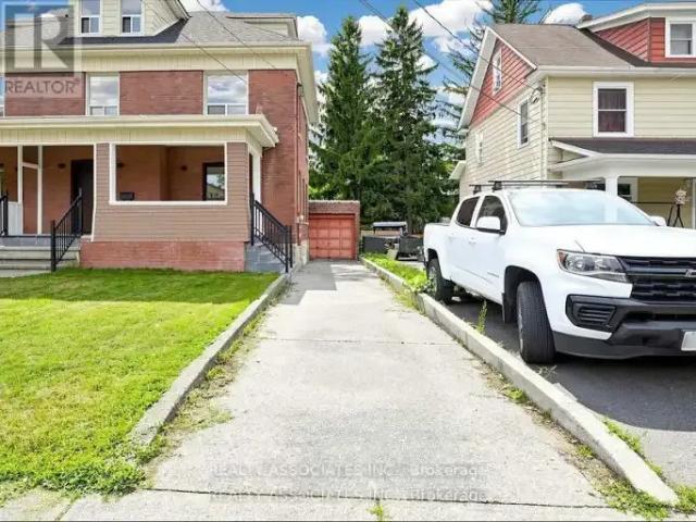 House 4 Bedroom For Rent Niagara Falls ON 3300 ES104753998