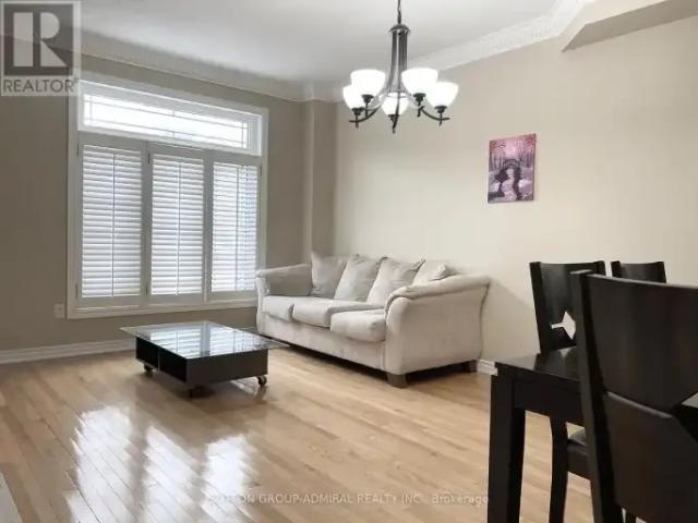 House 4 Bedroom For Rent Richmond Hill ON 4100 ES105004929