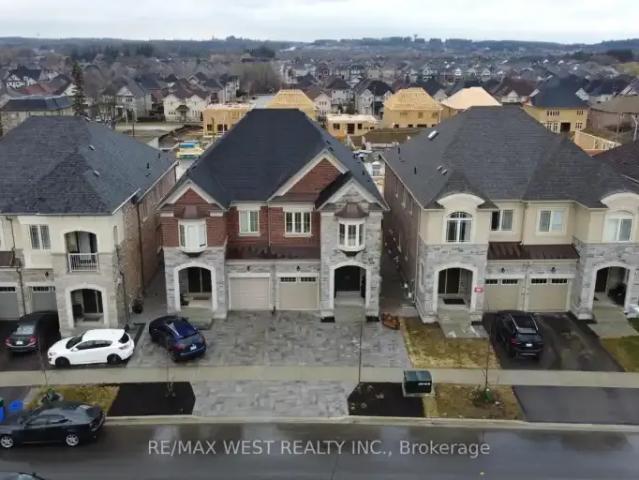 House 4 Bedroom For Rent Richmond Hill ON 4250 ES100941139
