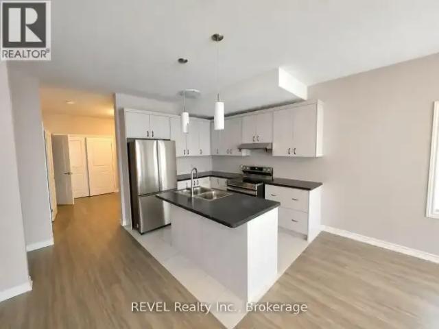 House 4 Bedroom For Rent Welland ON 2500 ES103216009