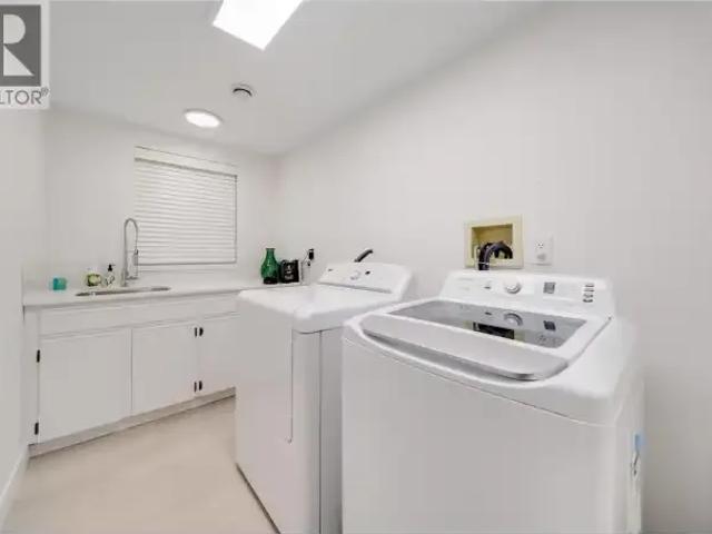 House 4 Bedroom For Rent West Vancouver BC 5499 ES102366588