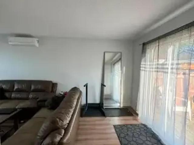 House 4 Bedroom For Rent Windsor ON 1995 ES105118977