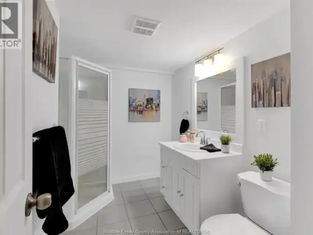House 4 Bedroom For Rent Windsor ON 2500 ES104754075