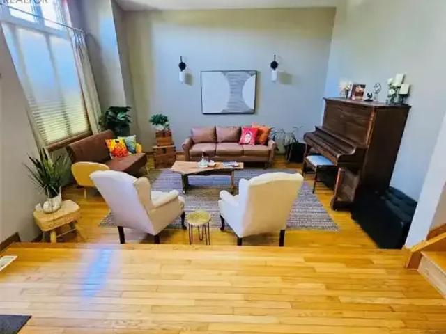 House 4 Bedroom For Rent Windsor ON 3200 ELS102847501