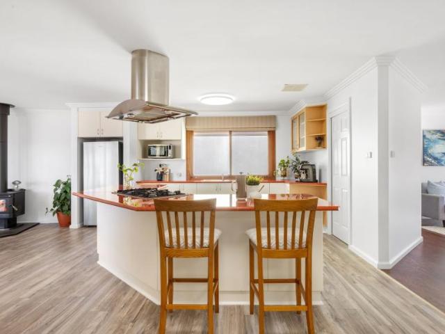 House 4 Bedroom For Rent Torrens ACT ES104827798