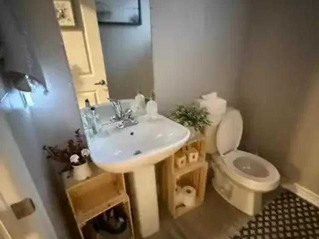 House 4 Bedroom For Rent Thorold ON 2900 ES103368079