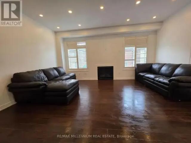 House 4 Bedroom For Rent Vaughan ON 4150 ES103569225