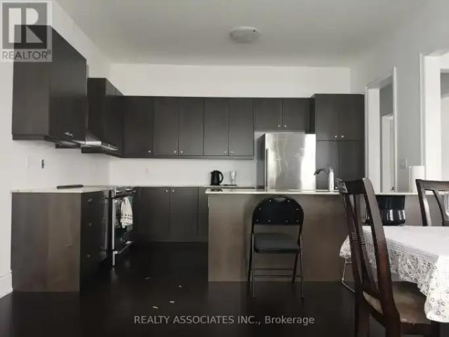 House 4 Bedroom For Rent Vaughan ON 6800 ES102847470