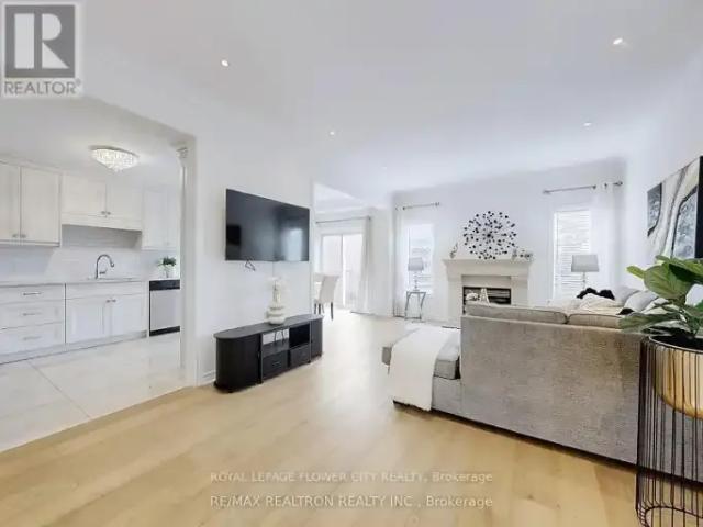 House 4 Bedroom For Rent Vaughan ON 3500 ES105072152