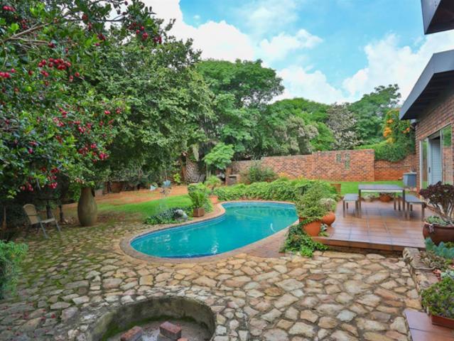 house 4 bedroom, Roodepoort Johannesburg 1709 DS85941620