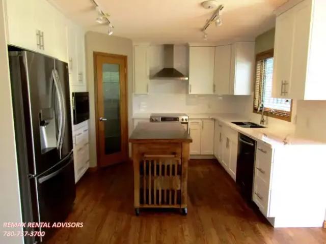 House 4.5 Bedroom For Rent Calgary AB 3100 ES103338321