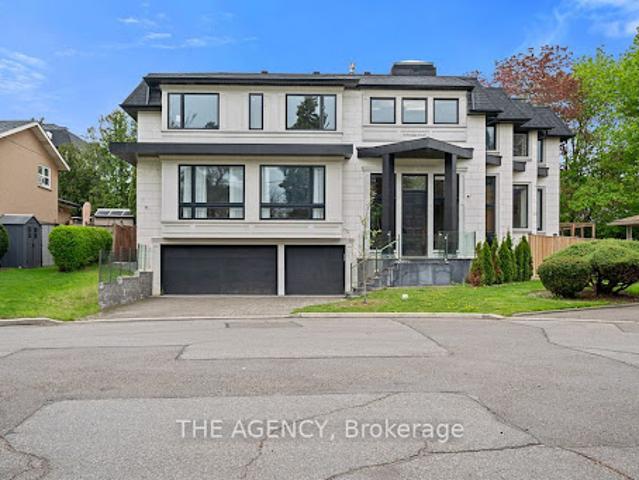 Contemporary house with garden