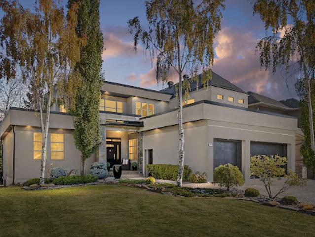 Contemporary house with garden
