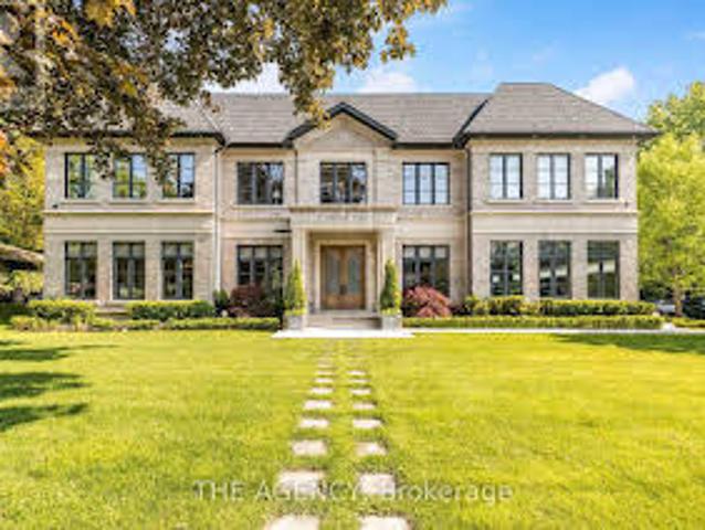 House with pool and garden