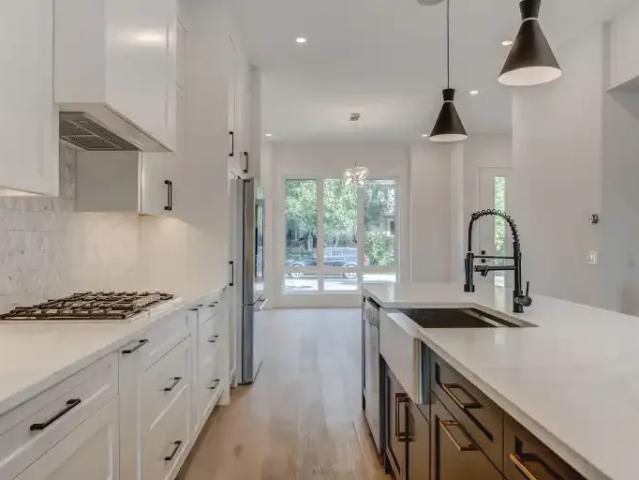 House 5 Bedroom For Rent Calgary AB 5800 ES102883511