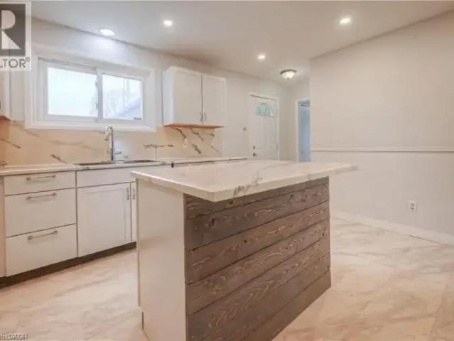House 5 Bedroom For Rent Cambridge ON 4000 ES103151783